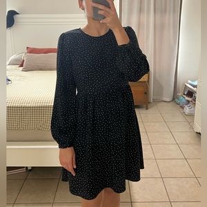 Polka dot long sleeve dress in excellent condition. Only wore a few times
